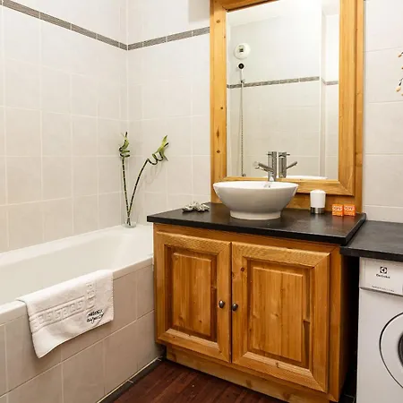 Apartment Le Paradis 15 - Year
