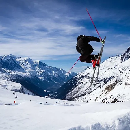 Le Paradis 15 - Year Chamonix